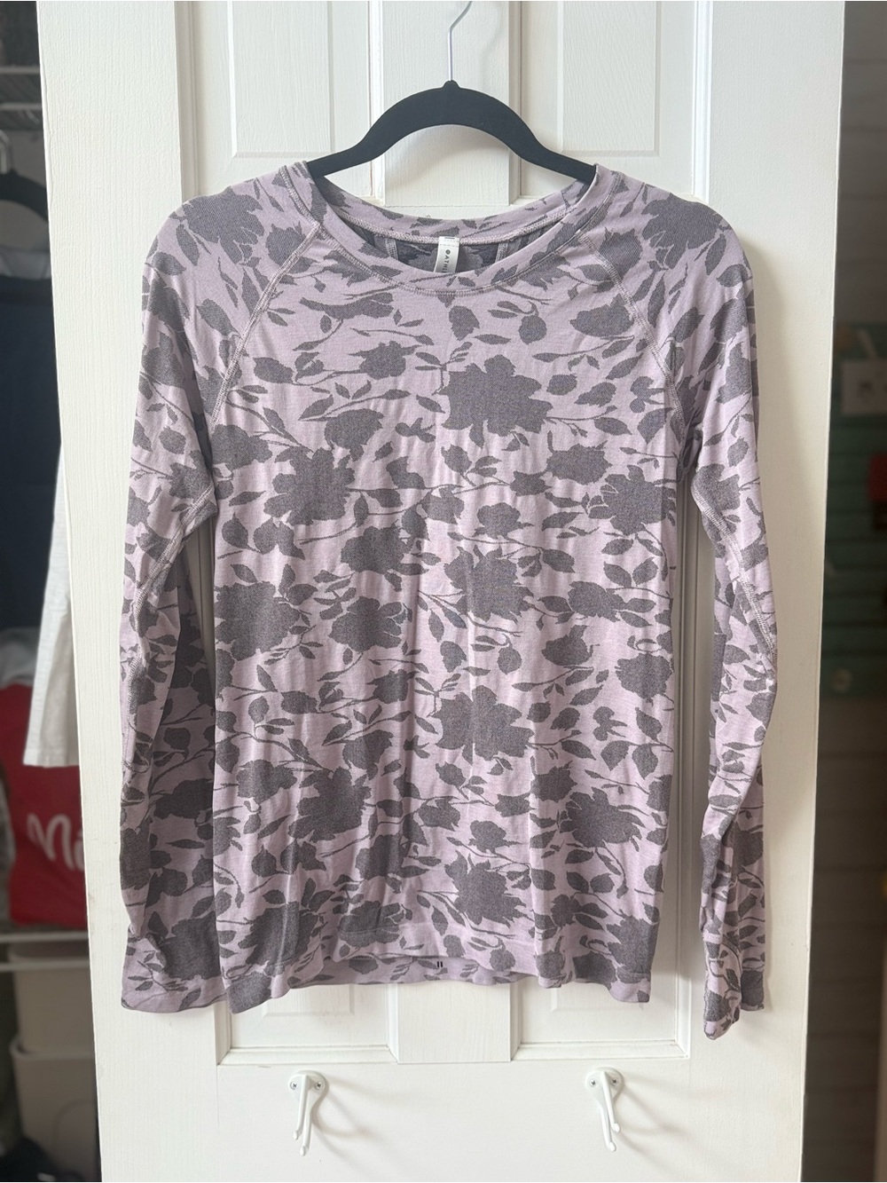 Athleta Women's Lavender Floral Long Sleeve Top